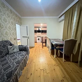 In Baku 80.0 m² apartment is for rent - Image 3