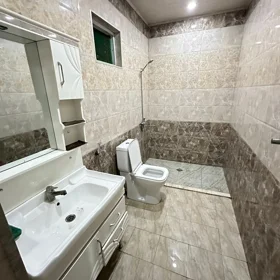In Baku 80.0 m² apartment is for rent - Image 10
