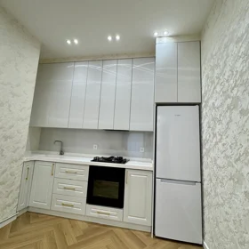 In Baku 107.0 m² apartment is for sale - Image 7