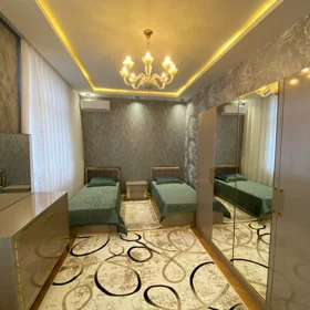 In Baku 140.0 m² apartment is for rent - Image 8