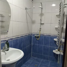 In Baku 120.0 m² apartment is for sale - Image 9