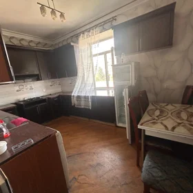 In Baku 80.0 m² apartment is for sale - Image 2