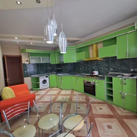 In Baku 157.0 m² apartment is for rent - Image 5
