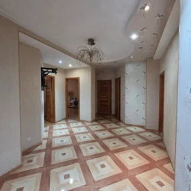 In Baku 157.0 m² apartment is for rent - Image 10