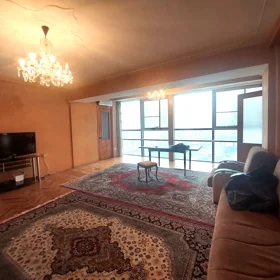 In Baku 110.0 m² apartment is for sale - Image 2