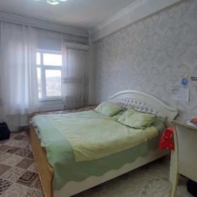 In Baku 90.0 m² apartment is for sale - Image 2