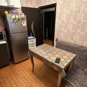 In Baku 70.0 m² house with 3.0 rooms is for sale - Image 2