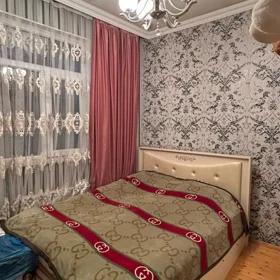 In Baku 70.0 m² house with 3.0 rooms is for sale - Image 3