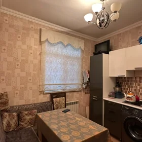 In Baku 70.0 m² house with 3.0 rooms is for sale - Image 9