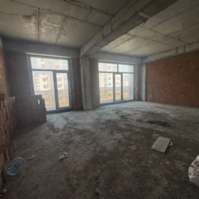 In Baku 267.0 m² apartment is for sale - Image 2