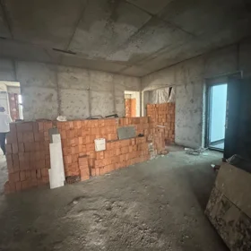 In Baku 267.0 m² apartment is for sale - Image 8