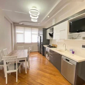 In Baku 115.0 m² apartment is for rent - Image 4
