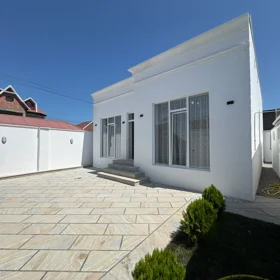 In Baku 115.0 m² house with 4.0 rooms is for sale - Image 2