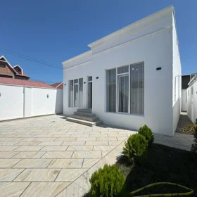 In Baku 115.0 m² house with 4.0 rooms is for sale - Image 3