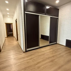 In Baku 160.0 m² apartment is for rent - Image 2