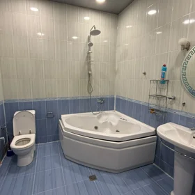 In Baku 160.0 m² apartment is for rent - Image 8