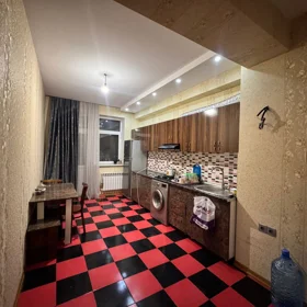 In Baku 100.0 m² apartment is for sale - Image 5
