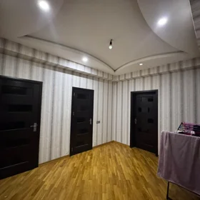 In Baku 100.0 m² apartment is for sale - Image 7