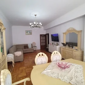 In Baku 102.0 m² apartment is for sale - Image 5