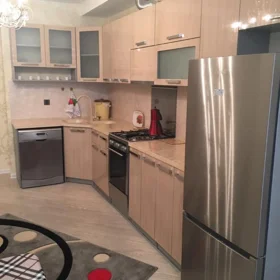 In Baku 140.0 m² apartment is for rent - Image 2