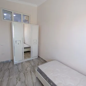 In Baku 100.0 m² apartment is for rent - Image 6