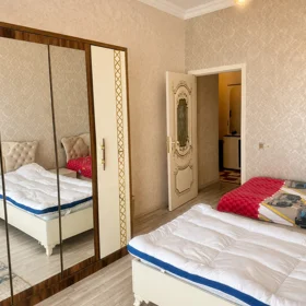 In Baku 80.0 m² apartment is for rent - Image 4