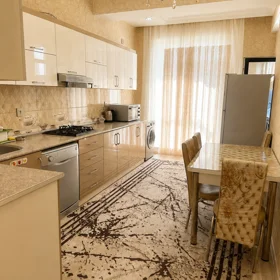 In Baku 80.0 m² apartment is for rent - Image 5