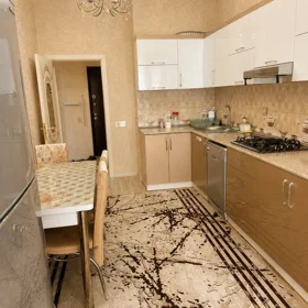In Baku 80.0 m² apartment is for rent - Image 6