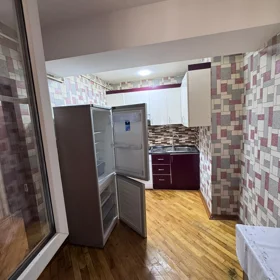 In Baku 70.0 m² apartment is for rent - Image 6