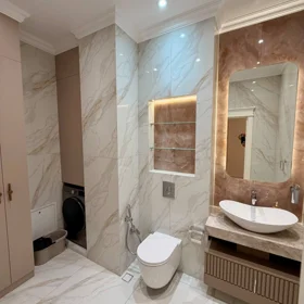 In Baku 235.0 m² apartment is for rent - Image 6