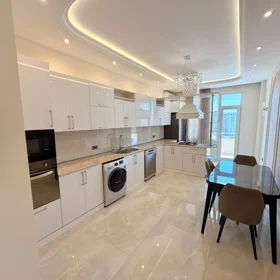 In Baku 235.0 m² apartment is for rent - Image 7