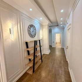 In Baku 235.0 m² apartment is for rent - Image 10