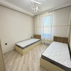 In Baku 90.0 m² apartment is for rent - Image 10