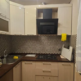 In Baku 60.0 m² apartment is for rent - Image 6