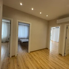 In Baku 110.0 m² apartment is for rent - Image 9
