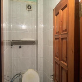 In Baku 100.0 m² apartment is for sale - Image 5