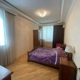 In Baku 125.0 m² apartment is for sale - Image 2