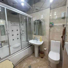 In Baku 125.0 m² apartment is for sale - Image 8