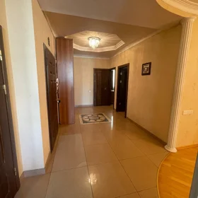 In Baku 125.0 m² apartment is for sale - Image 9