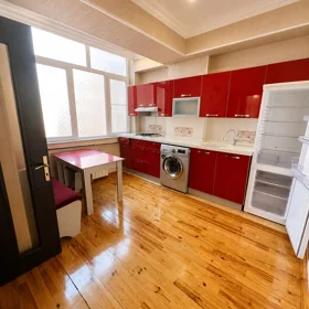 In Baku 60.0 m² apartment is for sale - Image 2