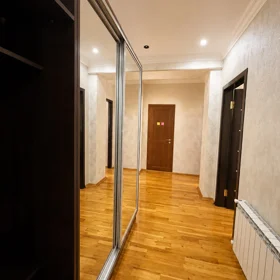 In Baku 60.0 m² apartment is for sale - Image 3