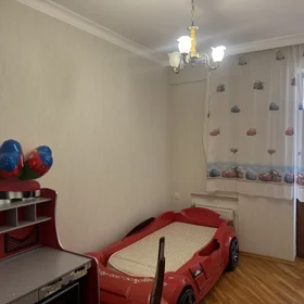 In Baku 130.0 m² apartment is for rent - Image 3