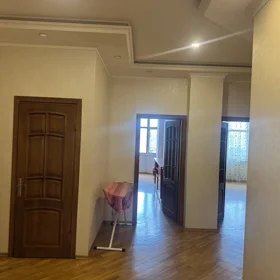 In Baku 130.0 m² apartment is for rent - Image 7