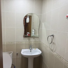 In Baku 130.0 m² apartment is for rent - Image 8