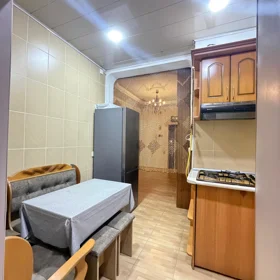 In Baku 80.0 m² apartment is for rent - Image 10