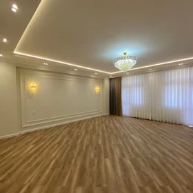 In Baku 156.0 m² apartment is for sale - Image 3