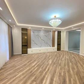 In Baku 156.0 m² apartment is for sale - Image 9