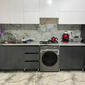 In Baku 70.0 m² apartment is for sale - Image 2