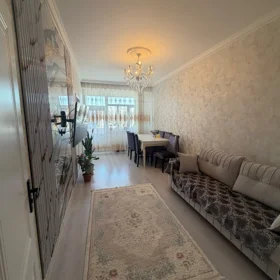 In Baku 70.0 m² apartment is for sale - Image 5