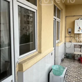 In Baku 110.0 m² apartment is for sale - Image 5
